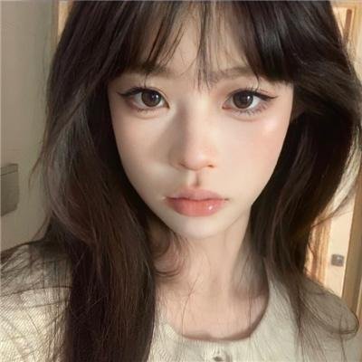 内心强大的美女白川